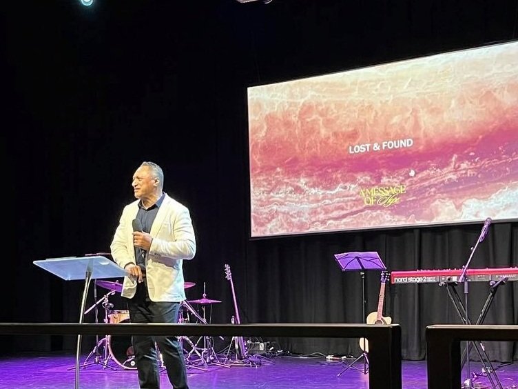 Lenny Solomona preaching at ARISE Church Kapiti